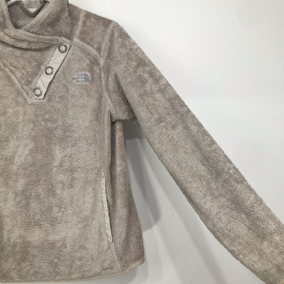 The North Face Mossbud Light Gray Snap Neck Fuzzy Pullover Sweatshirt - Picture 8 of 14